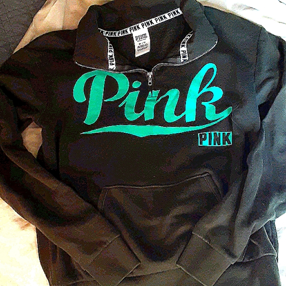 VS Pink quarter zip pullover